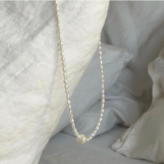 Poppy Pearl Necklace